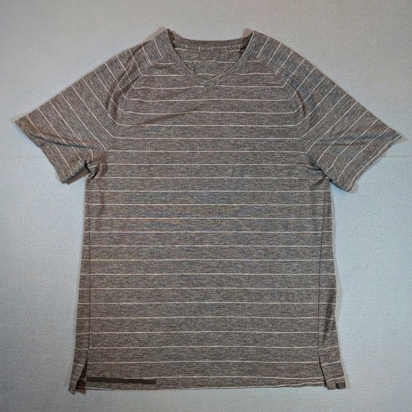 Lululemon Switchback Short Sleeve‎ V T Shirt Gray White Size L - Picture 2 of 6